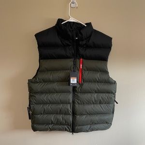 NWT men’s Nike SB down filled vest xxl